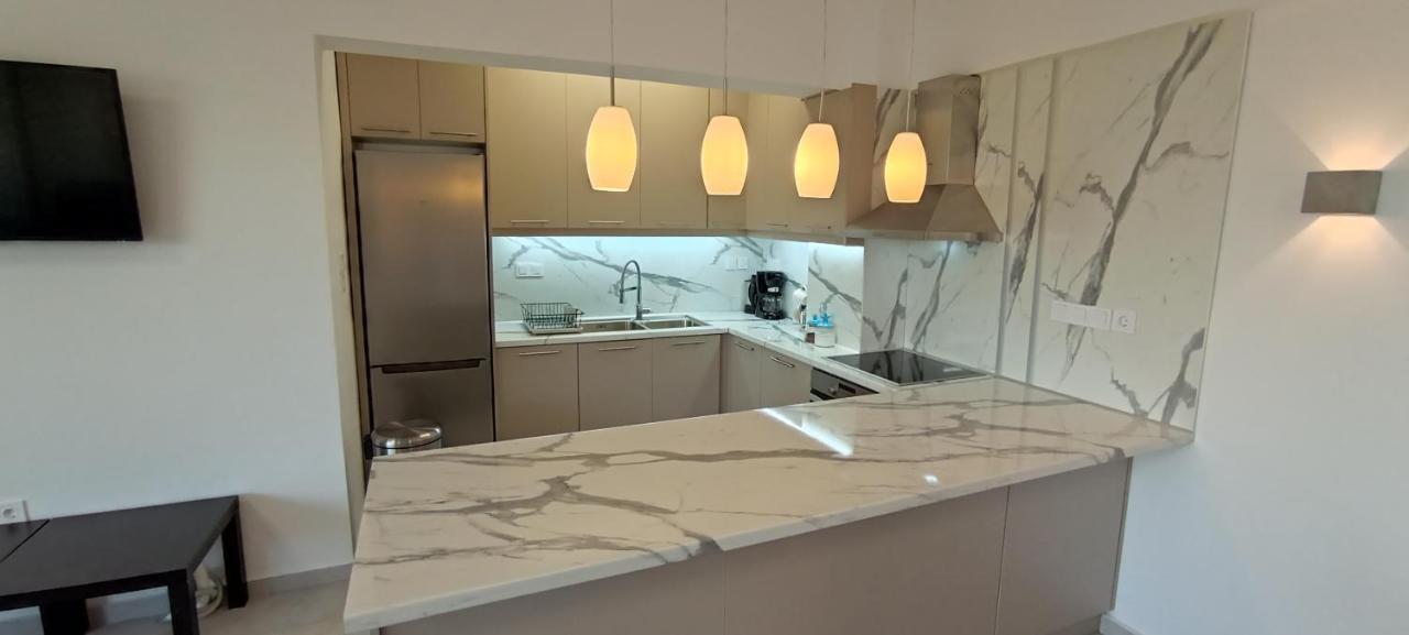Atlas By Sea Apartment ลูตรากี ภายนอก รูปภาพ